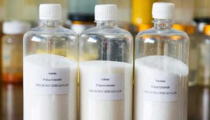 ما هي مزايا بولي إلكتروليت ؟